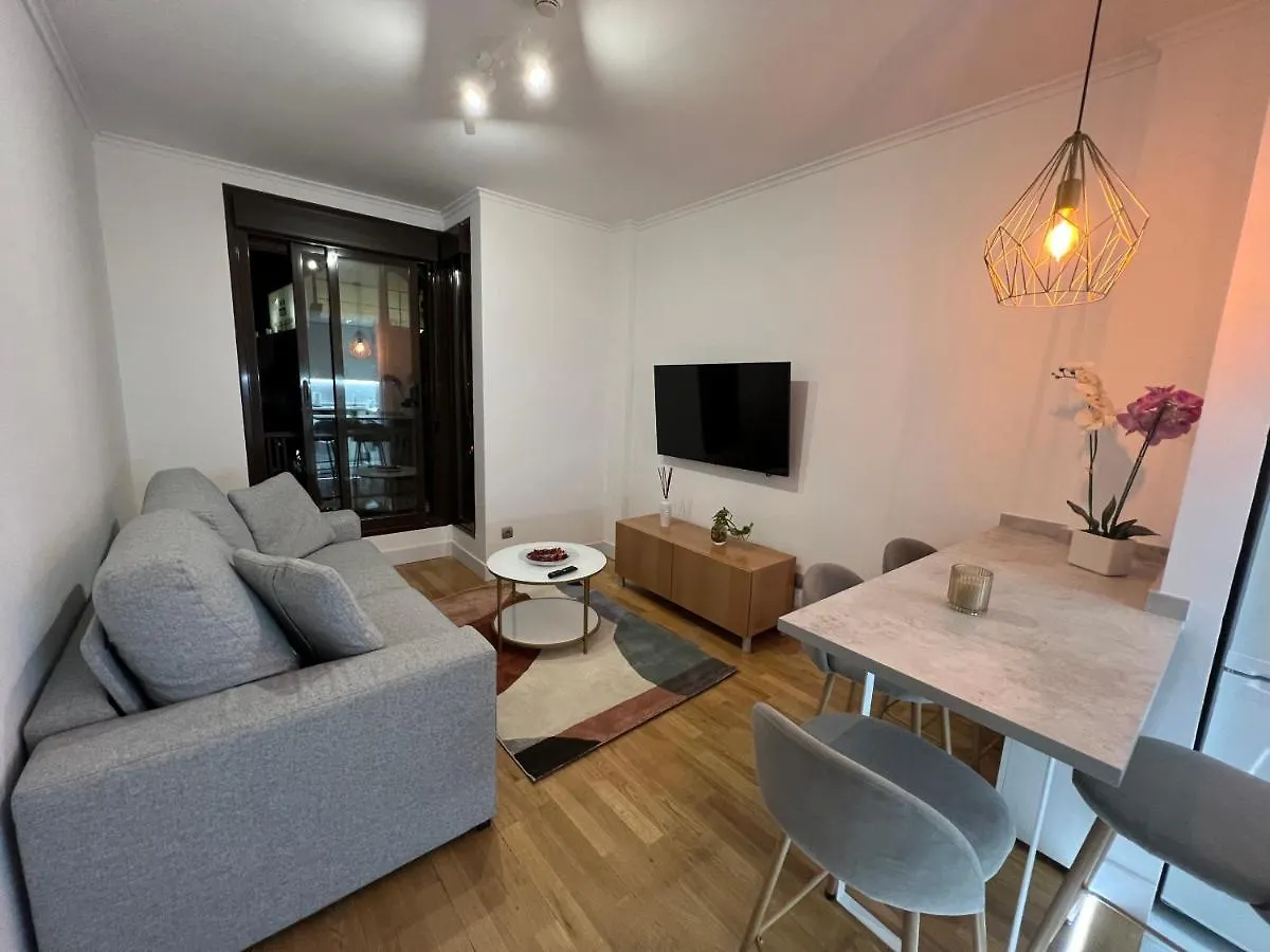 Apartment P4 Madrid Airport, Estadio Civitas, Ifema, Barajas Y Rejas Spain